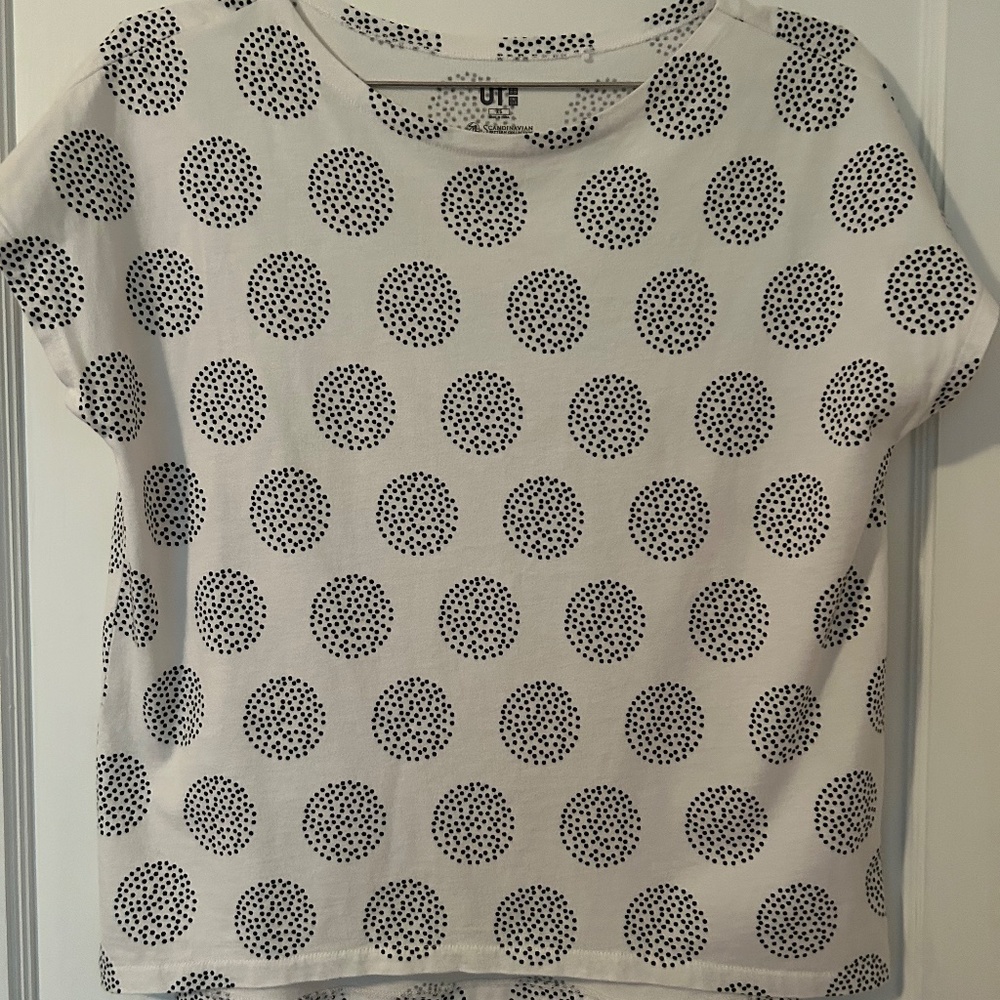 Uniqlo Scandinavian Graphic Dot Print Top
